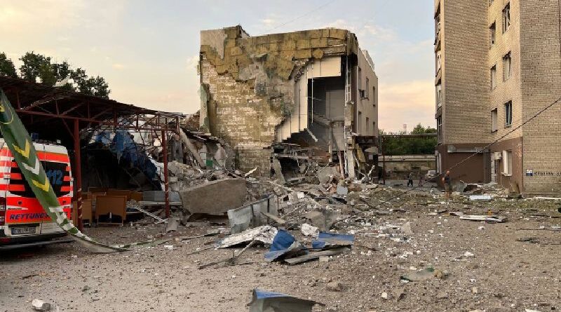 У Миколаєві окупанти розбомбили сучасний травмпункт (фото)