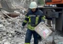 Обстріли Запоріжжя: надзвичайники показали фото ікони, яку викинуло вибуховою хвилею (фото)