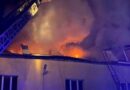 У Києві загорілася дерев’яна адмінбудівля
