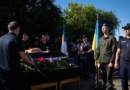 У Києві рятувальники попрощалися із загиблим Героєм Русланом Кошовим (фото)